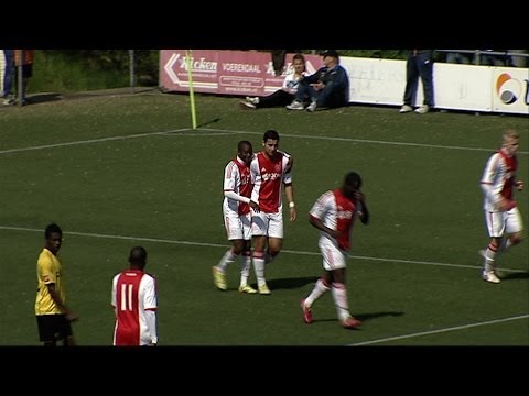 Ajax A1 in Limburg op voor titel