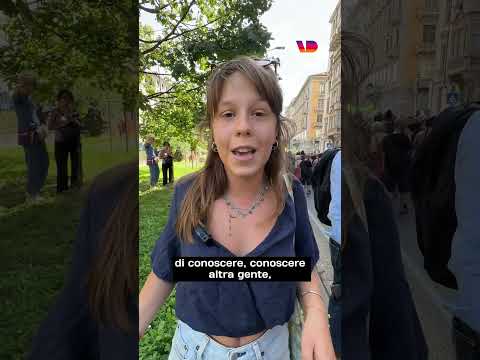 Milano, in migliaia alla manifestazione per difendere il Leoncavallo