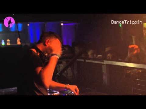 Dimitri Vegas & Like Mike vs Tujamo & Felguk - Nova [played by Sander van Doorn]