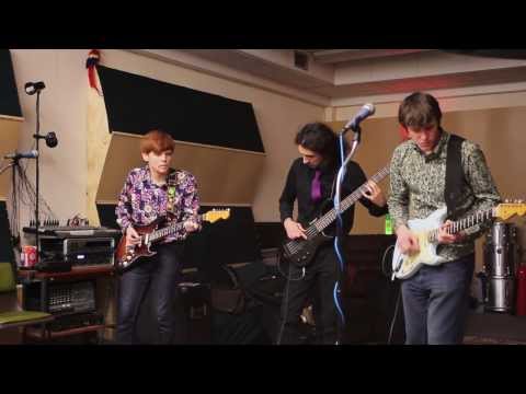 Loco Motif - All Face No Book live @ Old School Studios HD