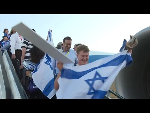 Israel welcomes 225 new immigrants on flight from JFK