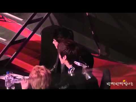 101209 Jonghyun&Minho Bonding/Chatting/Laughing @ GDA 2010