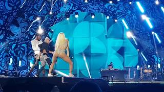 PABLLO VITTAR festeja brasil  (ELE É O TAL)