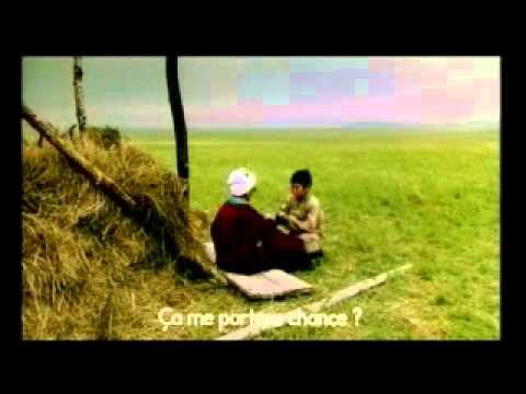 Trailer of 绿草地 (2005)