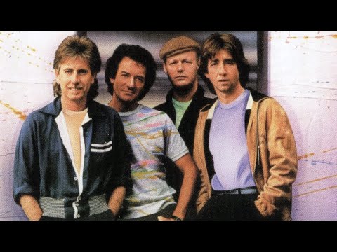 The Hollies - Bus Stop (1966) [HQ]