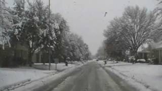 preview picture of video 'North Richland Hills, TX Snow 02/11/10'