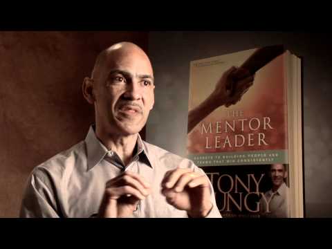 Tony Dungy shares "Who is The Greatest Example of a Mentor Leader?"