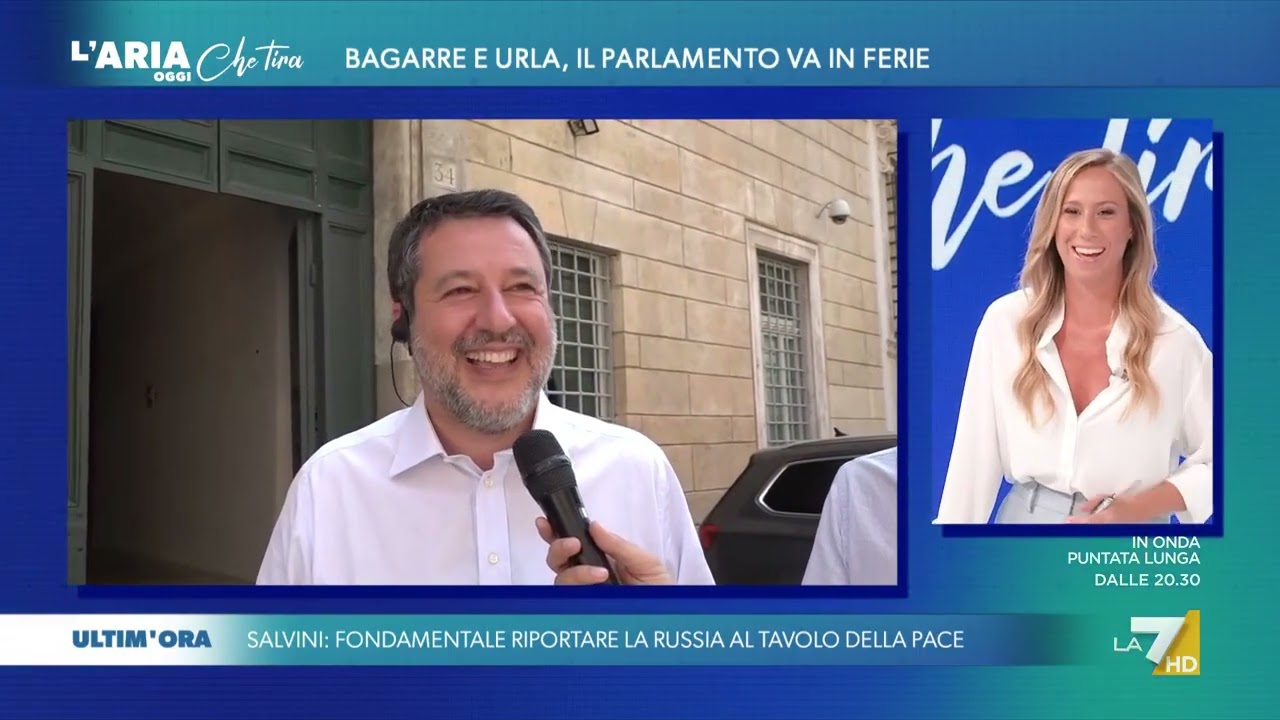 Il 'bacione' di Matteo Salvini a David Parenzo: "Finché non c'è lui posso avere un ...