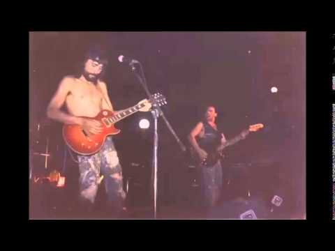 Videoclip de Relación convencional — Extremoduro