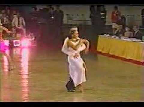 Slavik Kryklyvyy & Karina Smirnoff - Cha Cha