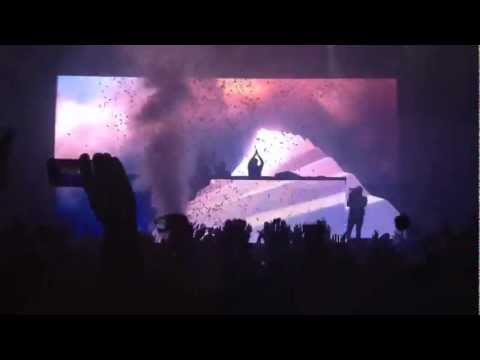 Swedish House Mafia @ Stadium Live, Moscow 15/12/12 - Don't You Worry Child JUMP