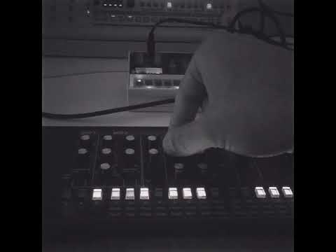 Roland Tr-09 and Roland Jx-03 techno