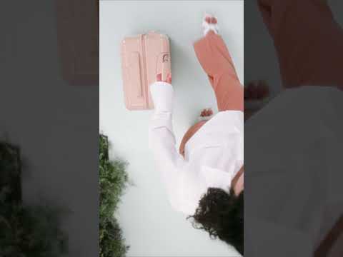 Conheça Pétala e Cedro, o equilíbrio perfeito entre o delicado e o ousado. #RIMOWAcolors