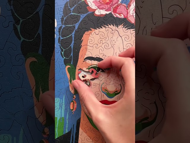 Vídeo relacionado con Puzzle de Madera para Adultos - Puzzle Madera Adultos - Puzzle Cuadros Famosos Rompecabezas Personaje Cortado a Láser 450-465 Piezas (40 x 40 cm) (Frida Khalo)