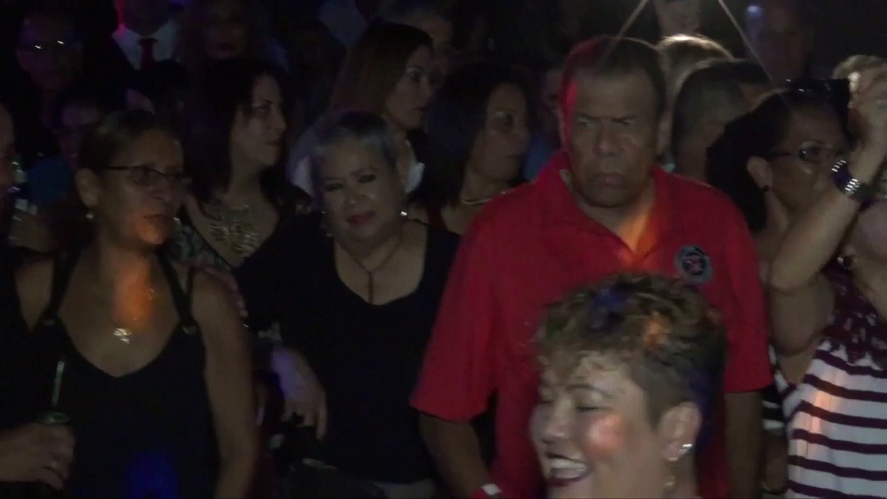 Promotional video thumbnail 1 for Noche Caliente Latin Band