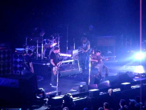 Pearl Jam - Speed of Sound - Premiere! - 10.28.09