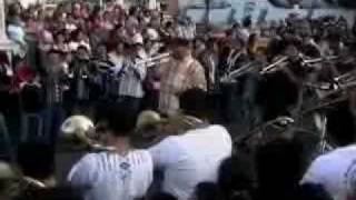 preview picture of video 'Banda de Paz Cojutepeque Parte 2, Desfile de la Reina de la Caña de Azucar Enero 12 del 2008'
