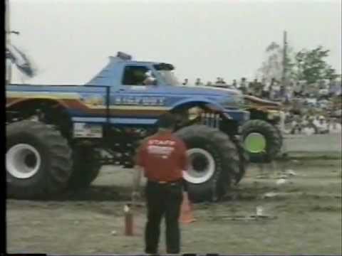 Snake Bite vs. Bigfoot - "The Snake Bites Back"