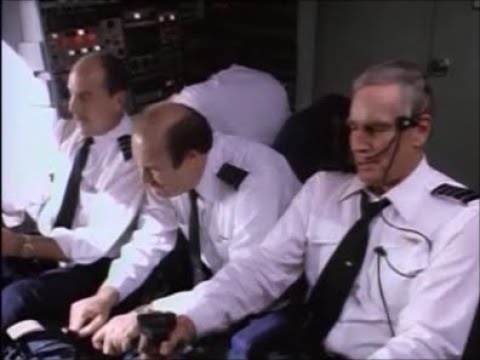 Crash Landing: The Rescue of Flight 232 (1992) Charlton Heston, Richard Thomas