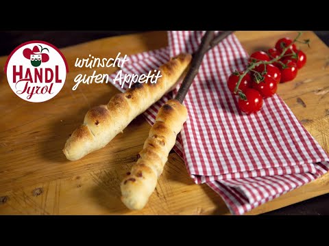 Tiroler Stockbrot mit Speckwürfeln | Rezept von HANDL TYROL