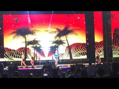 180609 in Hanoi Bubble POP - HyunA (fancam )