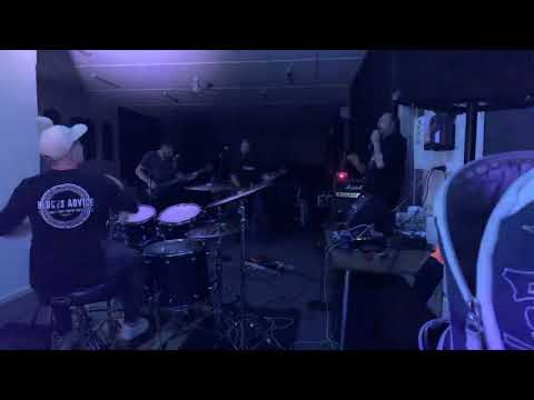 Faith No More - Falling to Pieces &  Drowning Pool - Bodies (Covers) Garden of Stone (coverband)