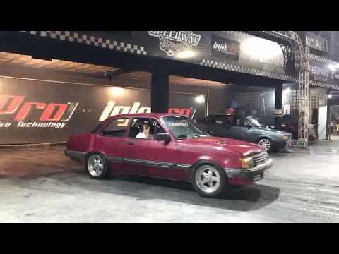 Chevette Hulk vermelho