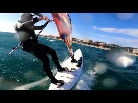 Windsurf la Pilona (Malgrat de mar) 14 enero 2023. @GetWindsurfing @TWSWindsurf