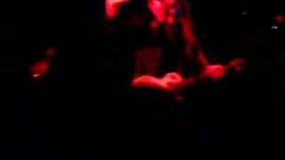 SINIESTRO TOTAL . . . ESPAÑA BEBE , ESPAÑA SE DROGA