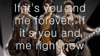 Jonas Brothers - Fly with me (With lyrics)