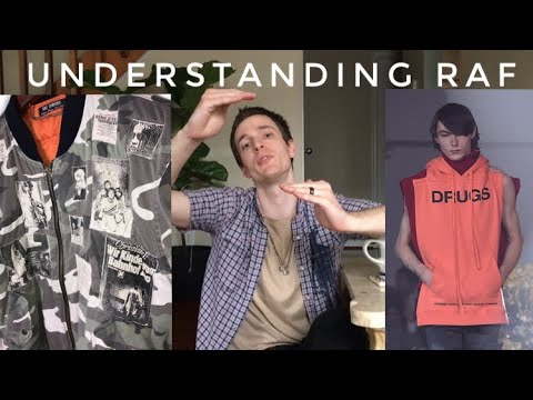 How to Analyze a Raf Simons Runway Show