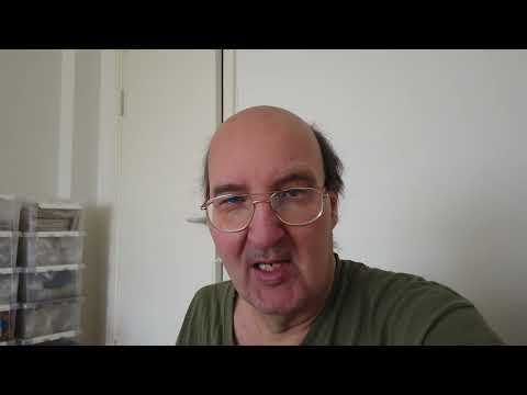 MongoTV_8847 - LOOKING AT GAMER PC HARDWARE - Part 611 - Iqaluit Airport - Nunavut - Canada