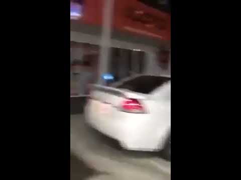 Aussie bloke stops robery