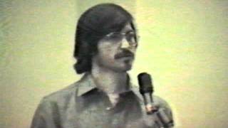 Steve Jobs rare footage conducting a presentation on 1980 (Insanely Great)