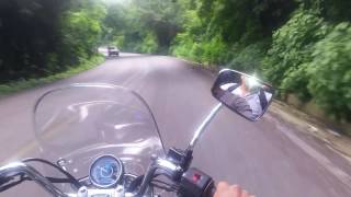 Bajaj avenger 220 cruise on the road