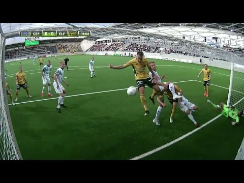 Bollen dansar på mållinjen: "hur kan det inte bli mål?" - TV4 Sport