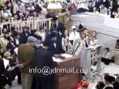 Purim Shpiel In Toldos Aharon  - 5771