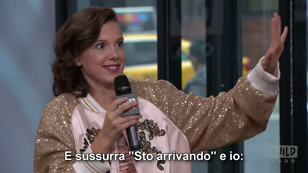 Millie Bobby Brown Parla del Bacio nella Seconda Stagione di Stranger Things | SUB ITA