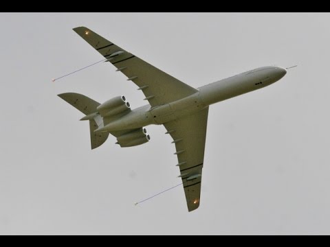 ONBOARD CAMS ON GIANT SCALE VICKERS VC-10 AT LMA RAF COSFORD RC MODEL AIRCRAFT SHOW - 2014