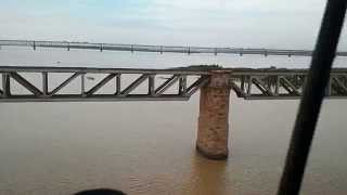 preview picture of video 'Rajahmundry Havelock Bridge by Ch R Varma'
