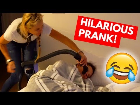 MOM DID THE  'VACUUM LIPS PRANK' ON MY LITTLE SISTER!!! (Must See)