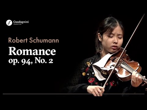 Hana Chang plays Robert Schumann - Romance op. 94, No. 2