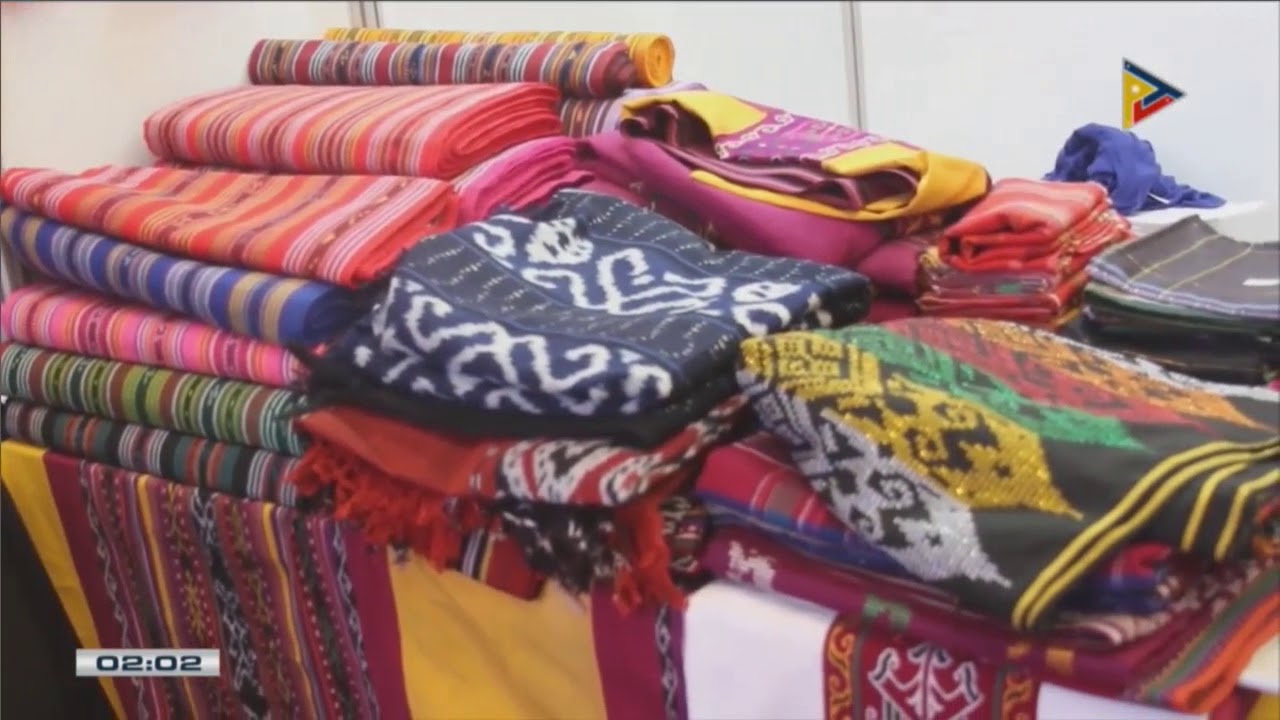 Putar video Ilang mga produktong Pinoy mula Mindanao, ibinida sa 7th Likhang Habi Market Fair sa Makati sekarang Ilang mga produktong Pinoy mula Mindanao, ibinida sa 7th Likhang Habi Market Fair sa Makati