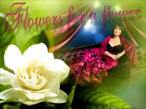 Flowers for a flower - Inessa Galante Chi il bel sogno di Doretta- Puccini - LYRICS INFO