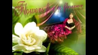 Flowers for a flower - Inessa Galante Chi il bel sogno di Doretta- Puccini - LYRICS INFO