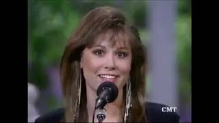 Dolly Parton – Yellow roses (Video)