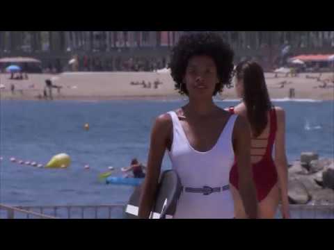 Desfile Guillermina Baeza