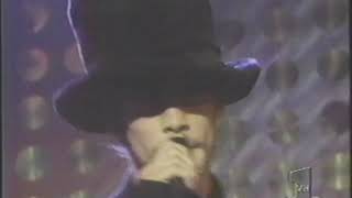 Jamiroquai &quot;Alright&quot;  (live from the VH1, Vogue Fashion Awards, Madison Square Garden 1997)