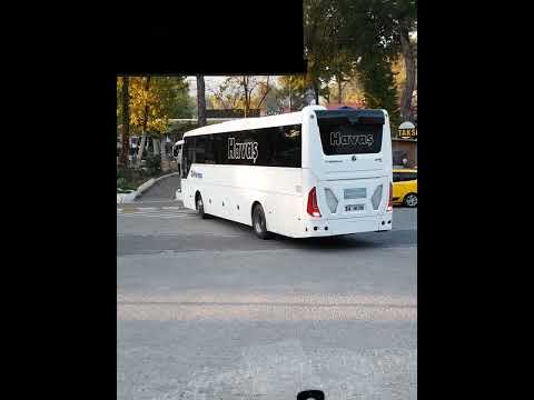 Um reposicionamento Havas Mercedes Travego na rodoviária de Marmaris.