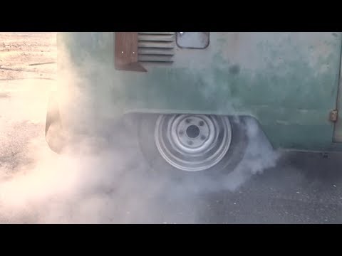 Rat Look VW Splitty Tyre Popping Burnout At EBI 7